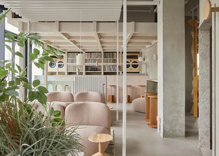 Locke At East Side Gallery